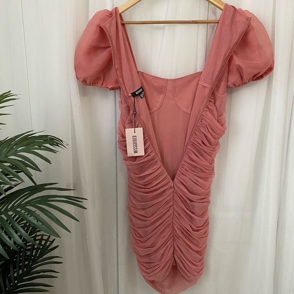 ✨NWT | Missguided | Blush Mesh Ruched puff sleeves dress - Picture 8 of 8
